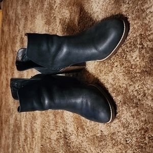 Crown Vintage Boots, black, size 9.5.